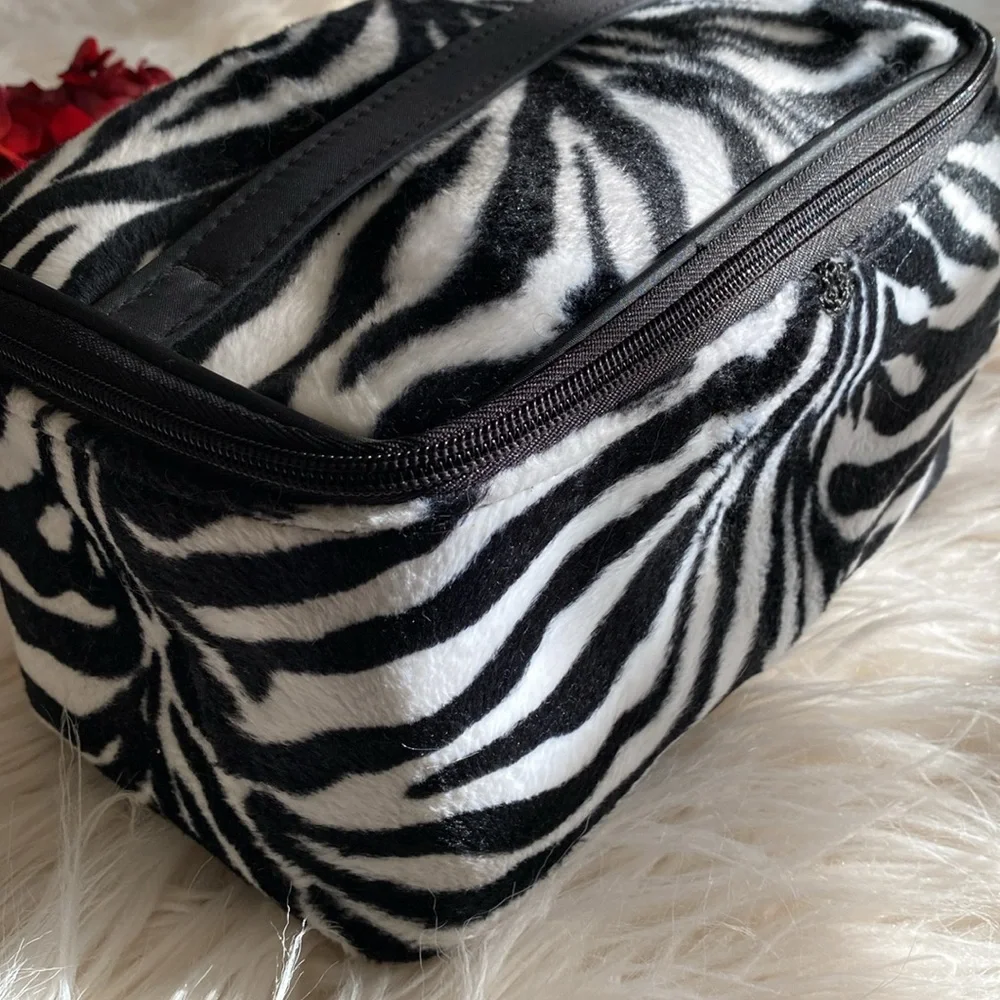 COSMETICS MAKEUP case